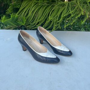 Salvatore Ferragamo High Heels 3” Shoes Womens Size: 7